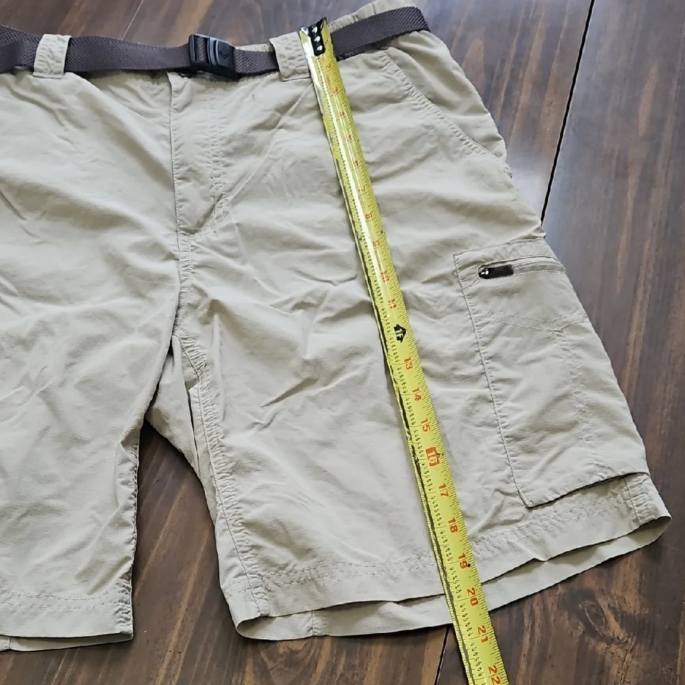 Columbia Cargo Shorts with Belt